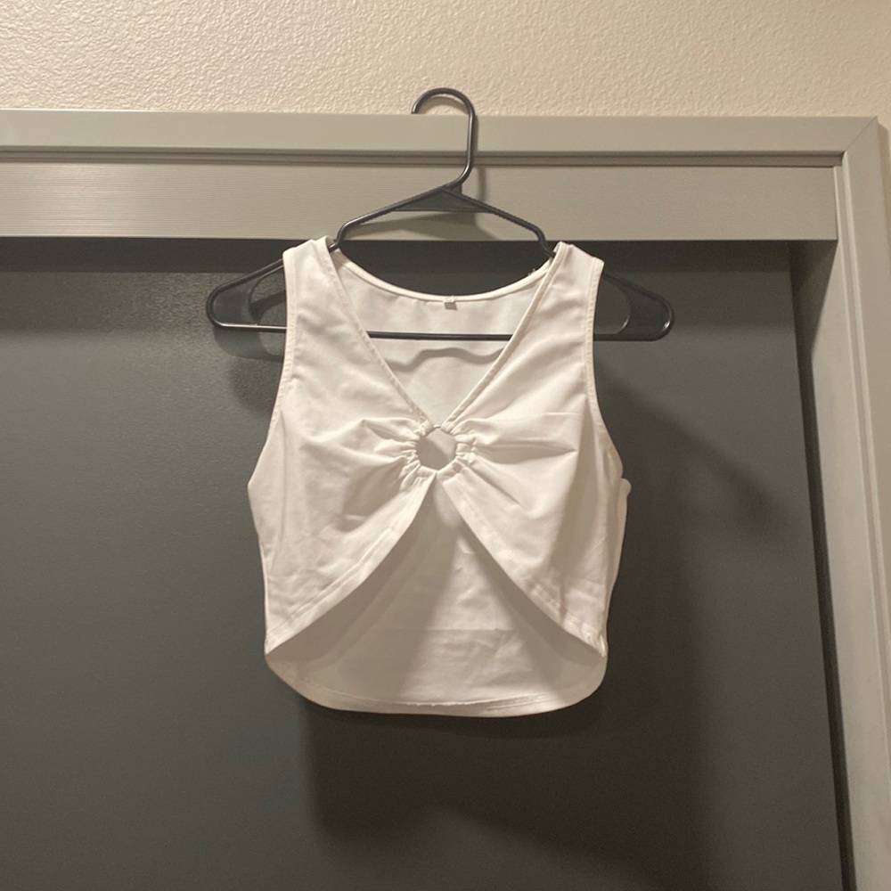 white ring front tank
